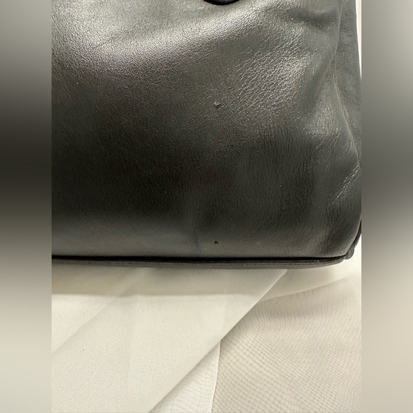 Giani Bernini Classic Black Leather Handbag - Picture 4 of 4